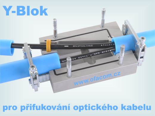 Y-Blok určený pro přifukování dalšího optického kabelu do chráničky již obsazené jedním kabelem.